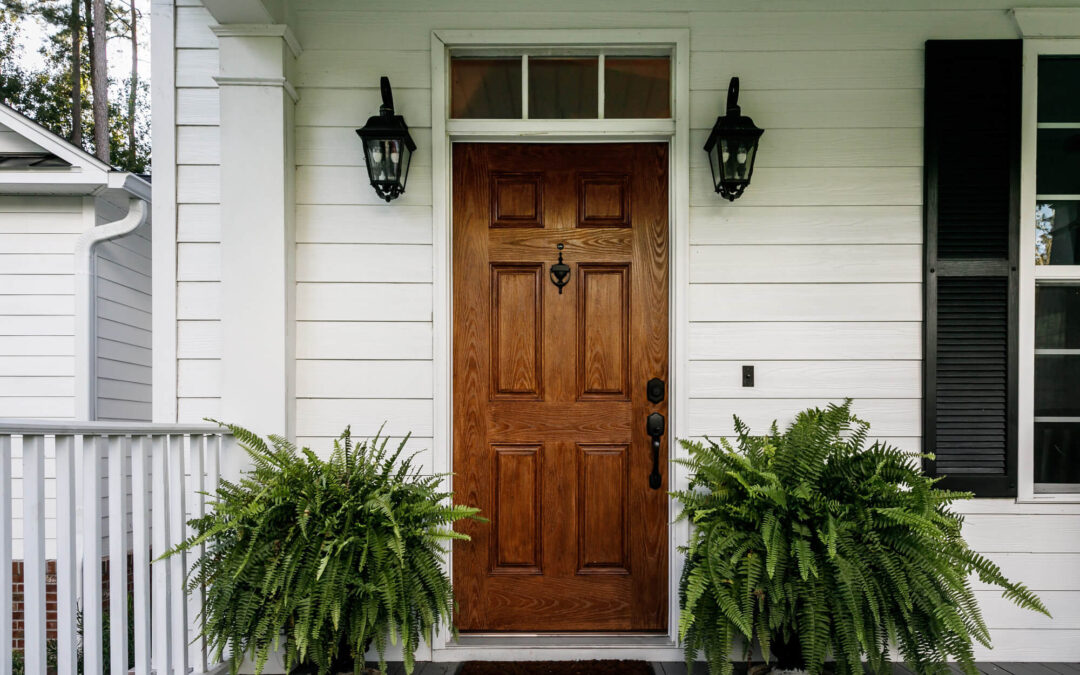 How to Find a Reliable Door Repair/Installation Service